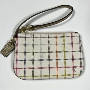 Coach Peyton Tettersal Zip Wristlet Clutch